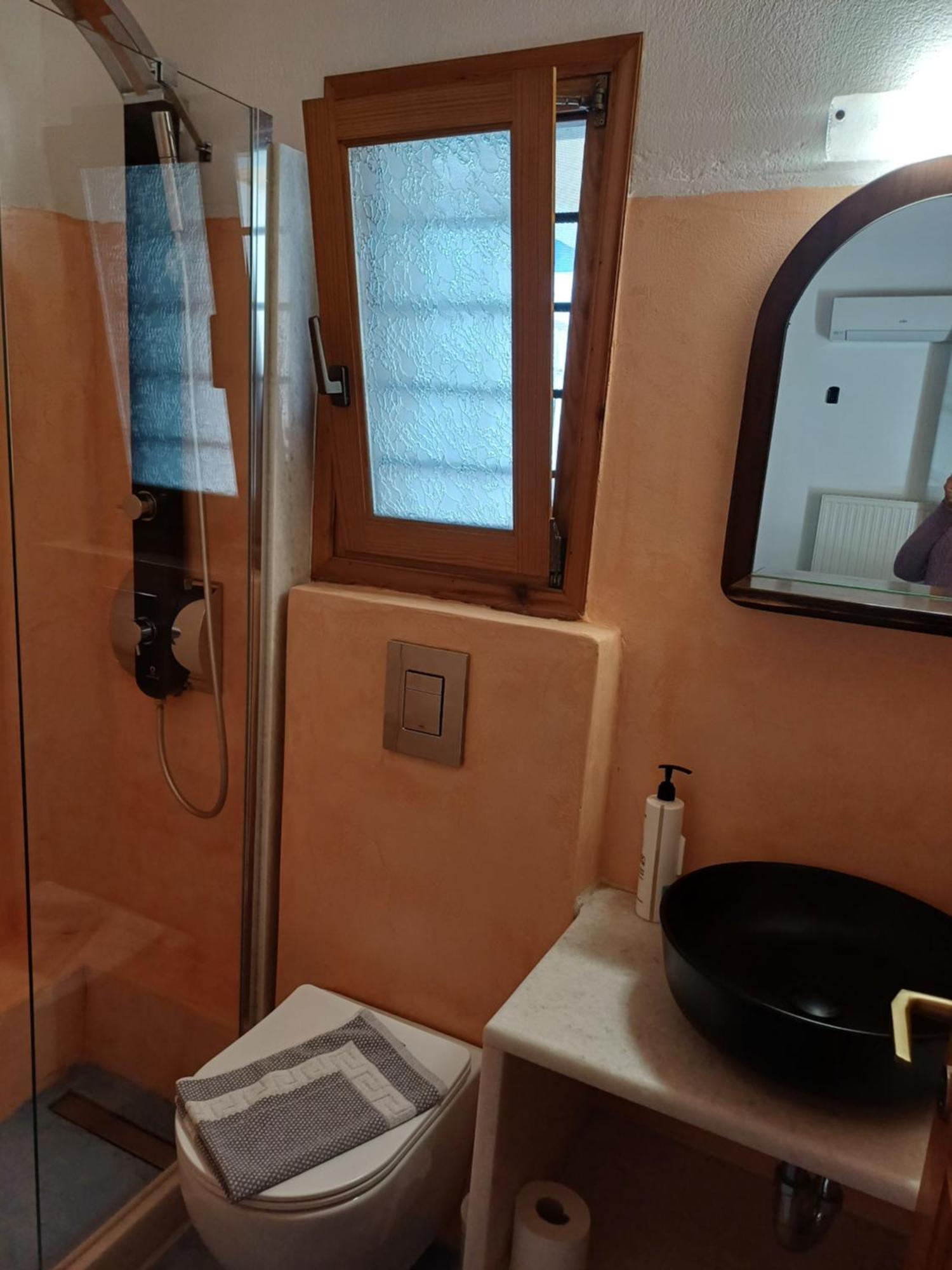פארוס Siroco'S Rooms And Studios מראה חיצוני תמונה